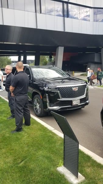 21st Century Limousine & Town Car photo 5