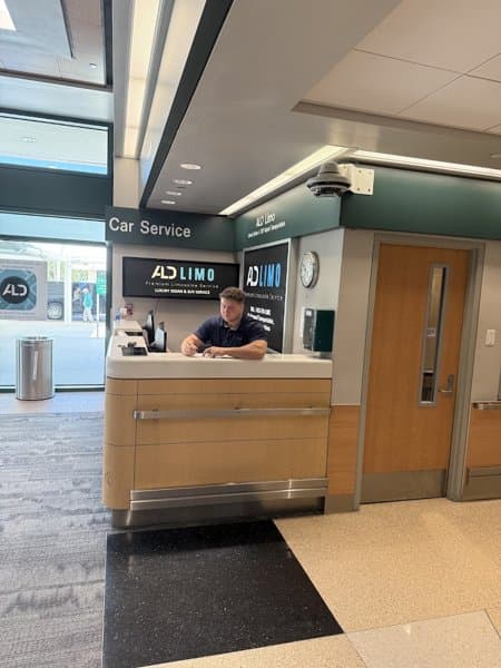 ALD Limo at SRQ Airport photo 2