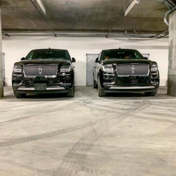 Charles Limousine photo 2