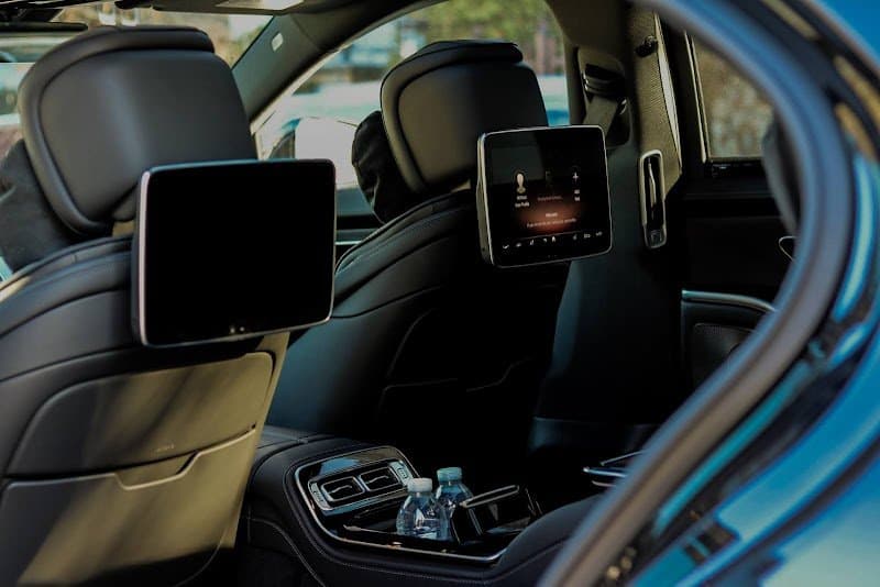 Chauffeur privé à Montréal - Luxuride Québec photo 3