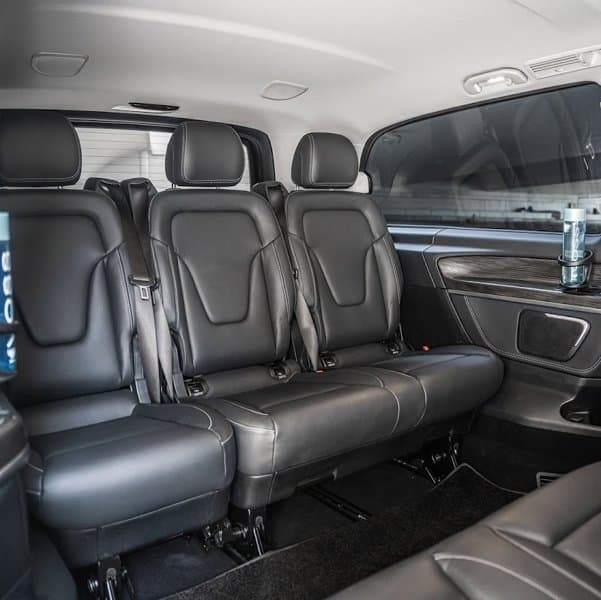 Fly on Wheels Luxury Limousine Abu Dhabi photo 4