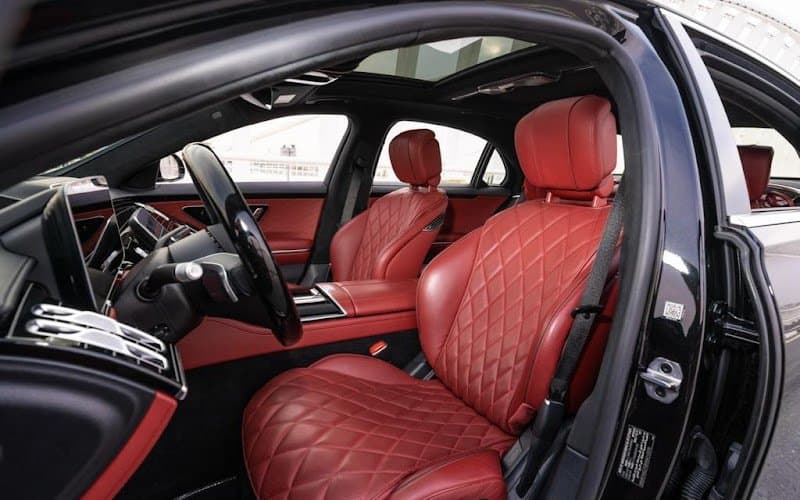 Fly on Wheels Luxury Limousine Abu Dhabi photo 6