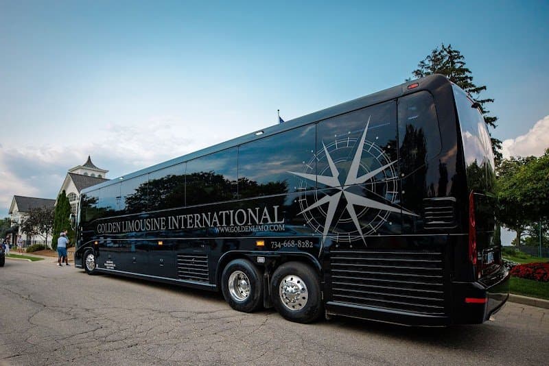 Golden Limousine International photo 3