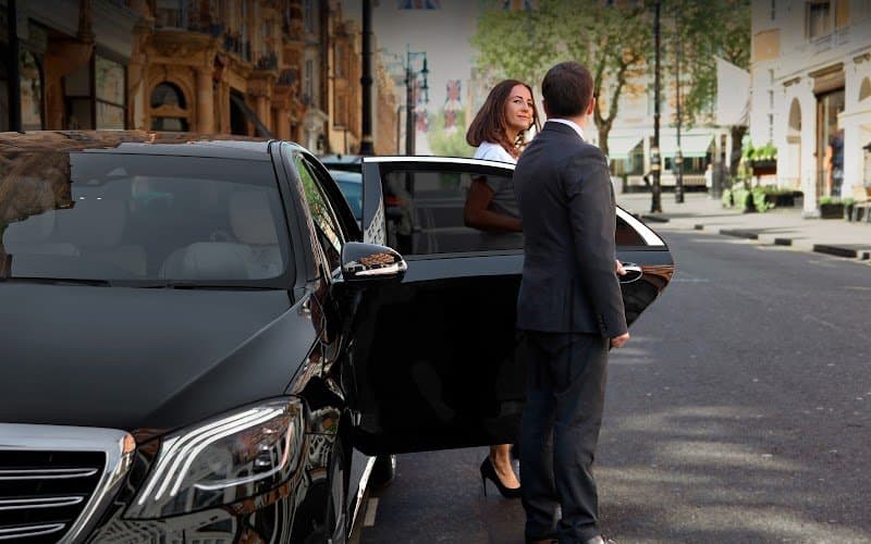Gulf Luxury Cars - Chauffeur Service Dubai