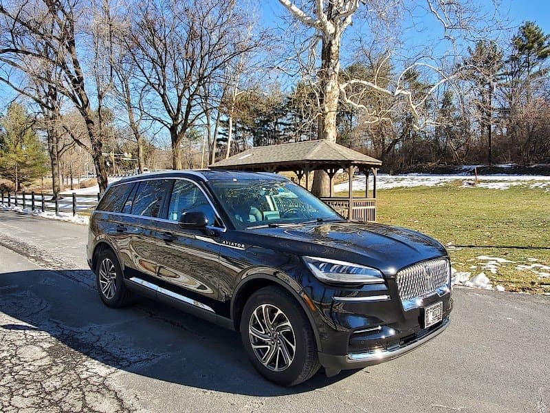 J&J Luxury Transportation photo 6