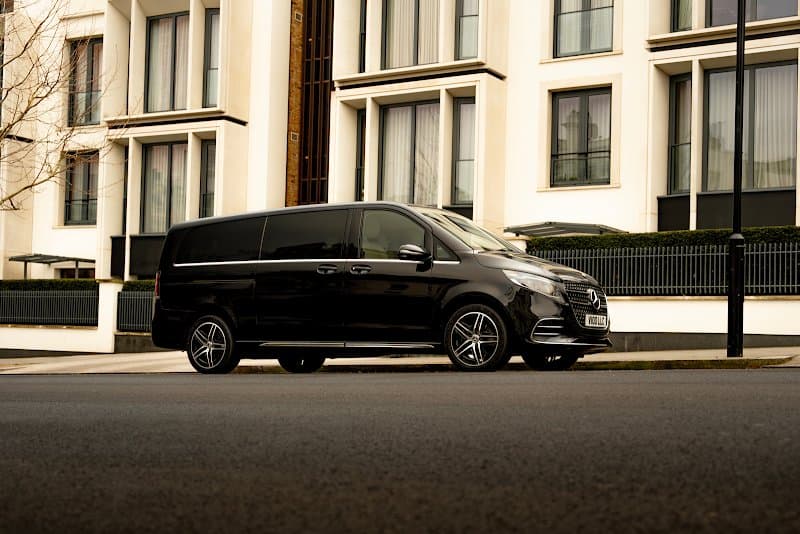 London Luxury Chauffeuring photo 5