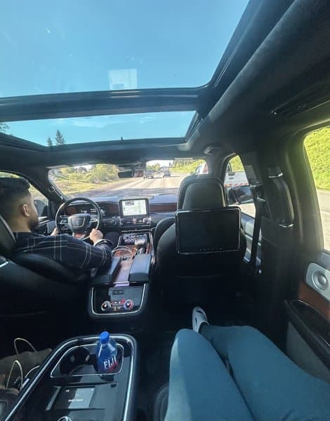 Portland Luxury Town Car & Limo photo 6