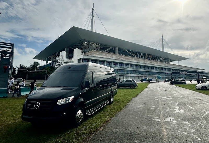 Sky Lux Transportation photo 5