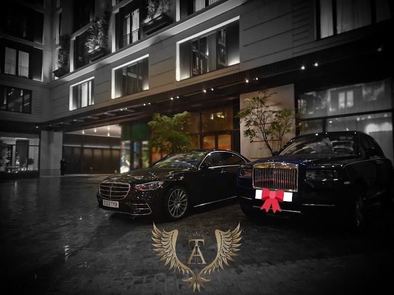 Tia Luxury Chauffeur'S