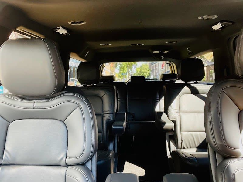 Bichon Black Label Luxury Car & Transport Service photo 5