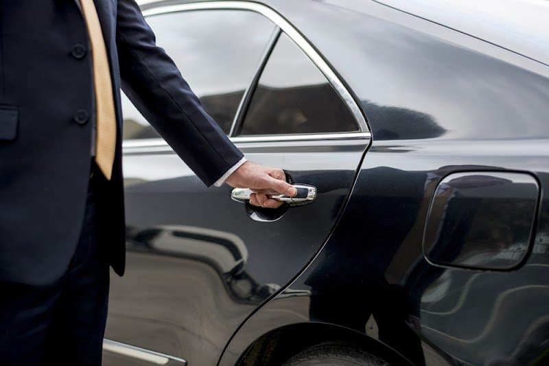 Black Car Service in Chicago by O'Hare Limousine