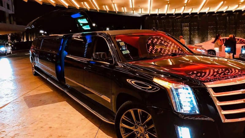 Black Urban Limousine - A Worldwide Luxury Ground Transportation Service
