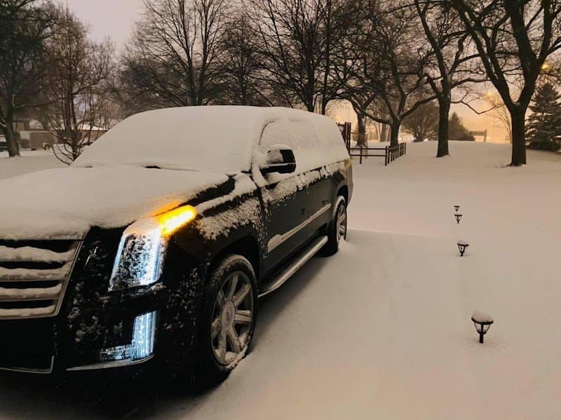 Black Urban Limousine - A Worldwide Luxury Ground Transportation Service photo 3