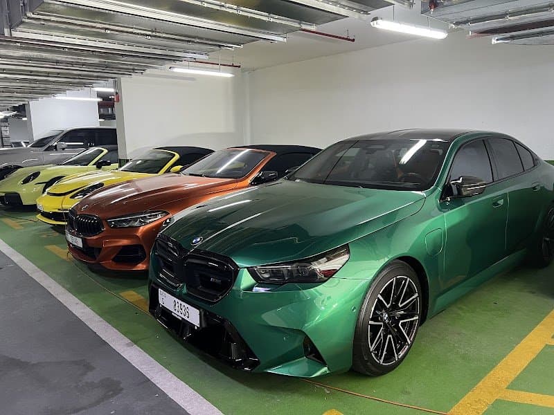 Brook Drive - Luxury Car Rental Dubai photo 6