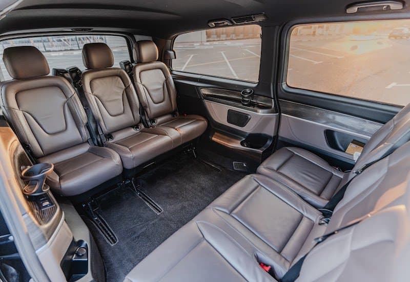 CABIOLIMO LIMOUSINE | Chauffeur Service | Airport Transfers | Dubai photo 2