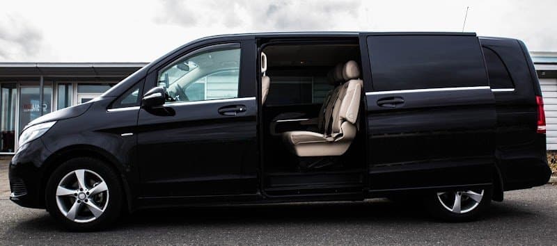 CCH Limousines & Luxury Car Rental Services UAE photo 6
