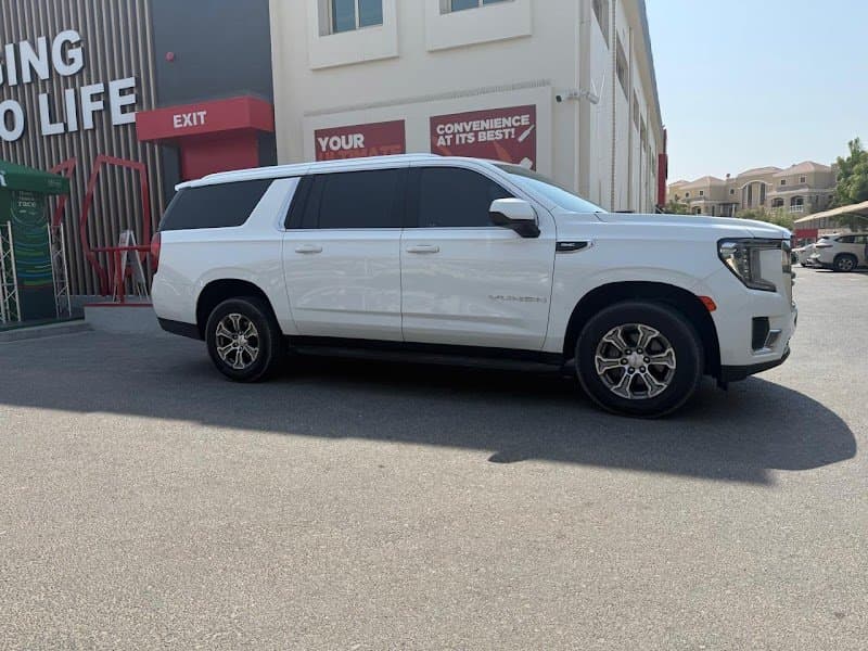 Chaufflor - Rent a Car with Driver in Dubai | Chauffeur Service Dubai photo 3