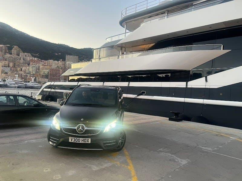 Eynsham Executive Travel | Luxury Taxi Company photo 3