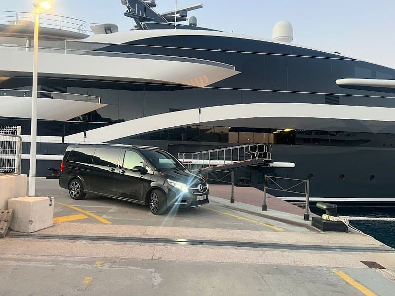 Eynsham Executive Travel | Luxury Taxi Company photo 5