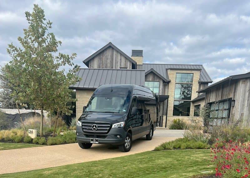 Great Hills Limousine, LLC | Austin Limo Service, Black Car Service, and Airport Shuttle Service photo 2