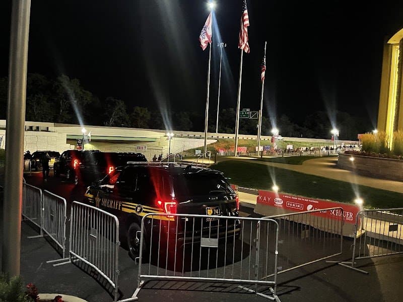 Ibex Supreme Luxury Transport | Limousine & Black Car Service photo 4