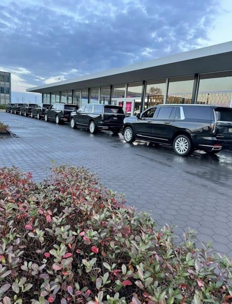 Metro Black Sedans photo 5