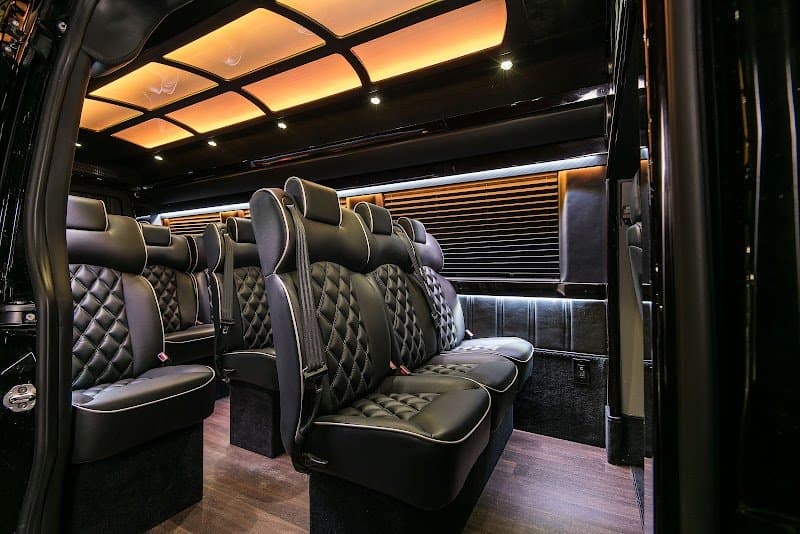 TUXEDO Executive Limousine and Car Service of Orlando photo 4