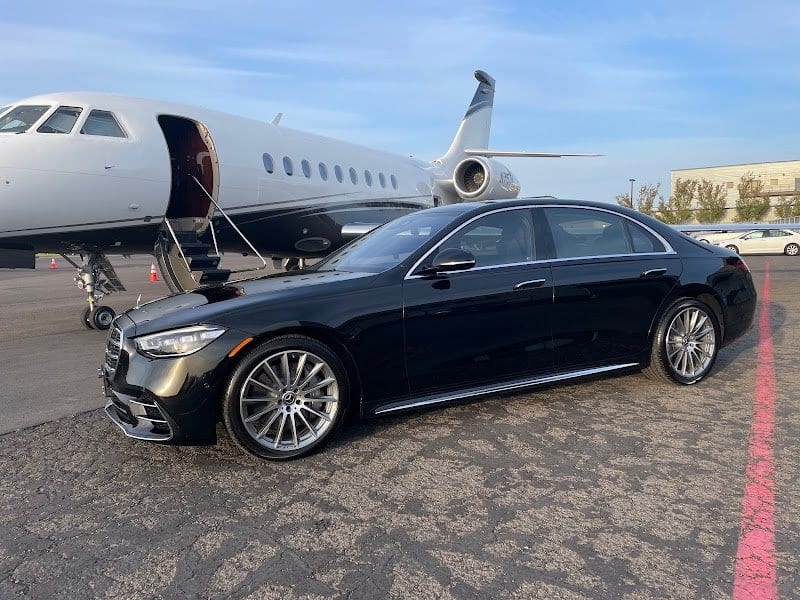 Delta Town Car photo 2