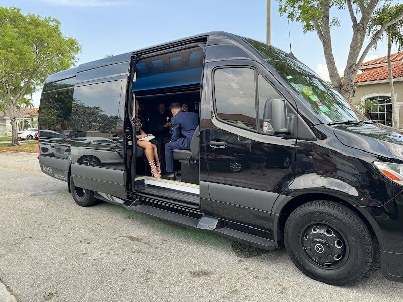 DreamRide Luxury Limos & Partybuses photo 2