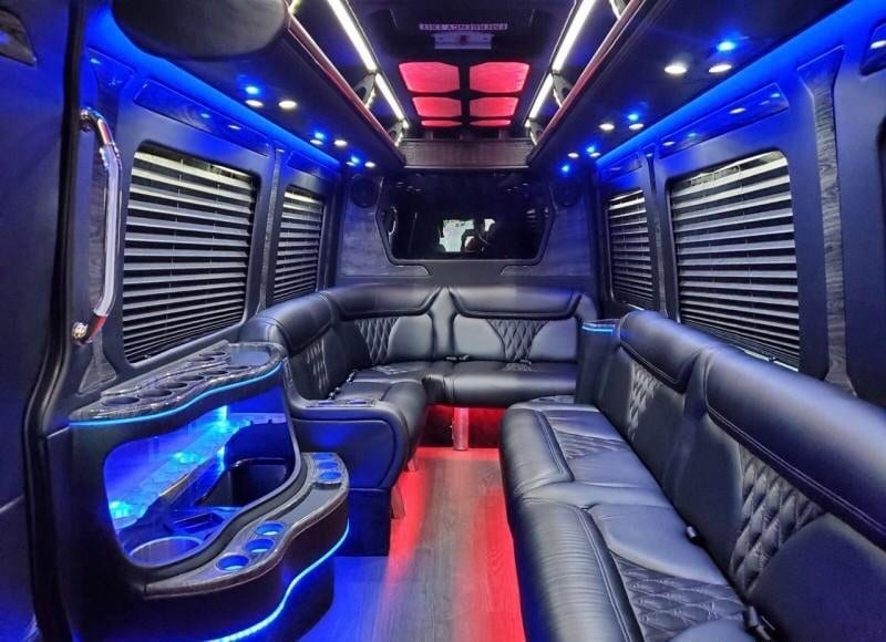 Eddie Limo photo 2