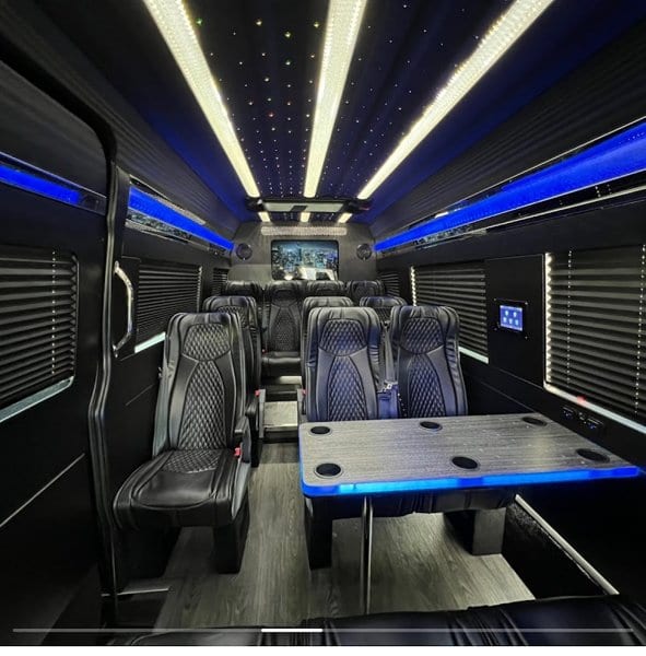 INDY EXECUTIVE LIMO photo 2