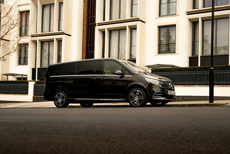London Luxury Chauffeuring photo 5