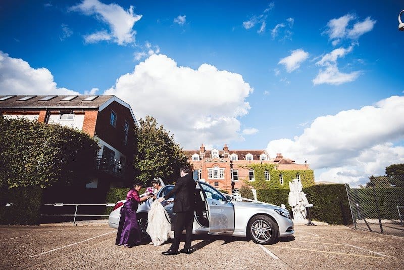 Mercedes Chauffeur Hire photo 3