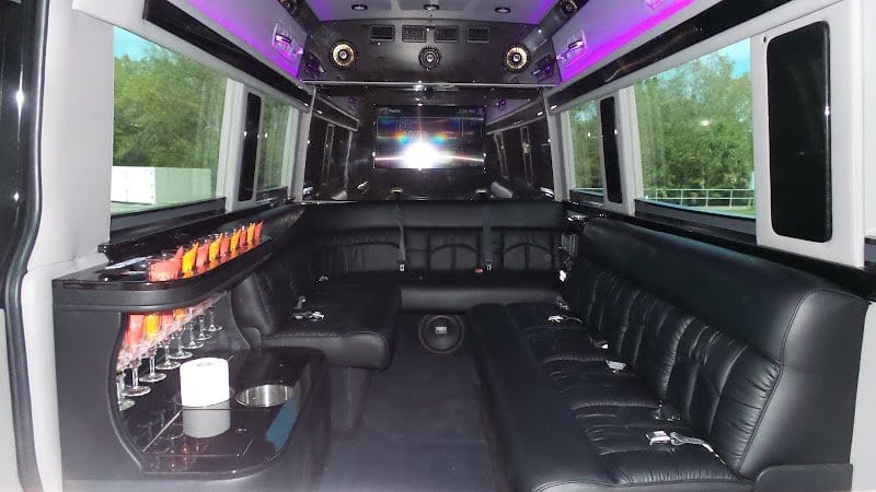 Showtime Transportation of Tampa, Inc. photo 2
