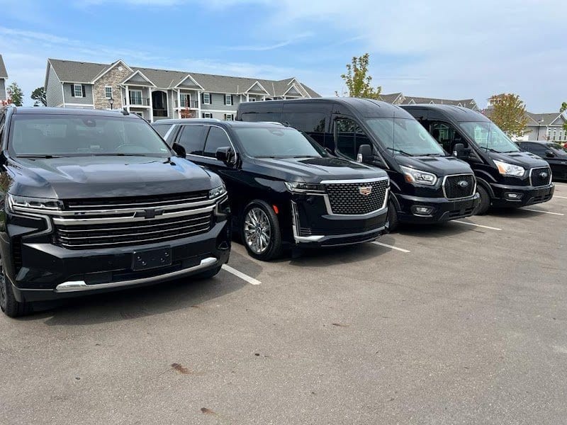 Xpress Elite Chauffeurs | Limousine & Black Car Service
